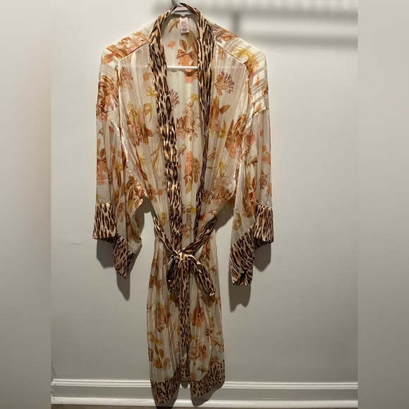 Victoria Secret Intimate  Sunset Robe - Picture 2 of 2